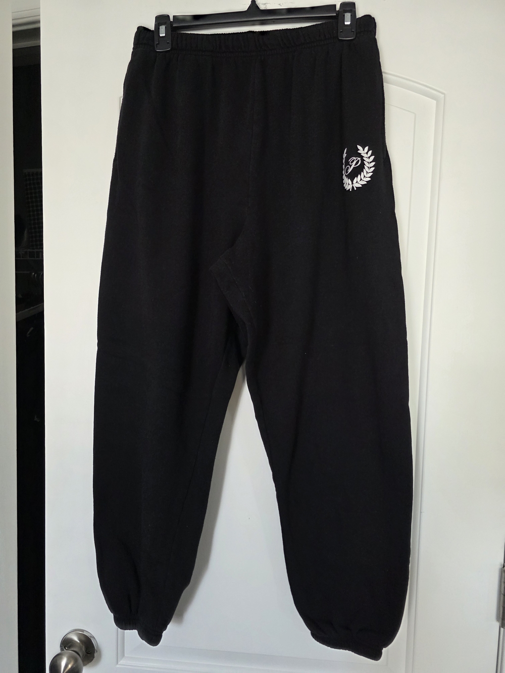 PINK Victoria's Secret Black Cozy Sweatshirt - Picture 5 of 8